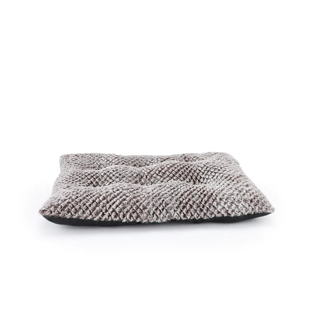 Non-Slip Short-Haired Pineapple Wool Doghouse