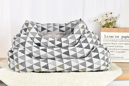 Warm Pet Bed for Dogs and Cats - Autumn/Winter Design